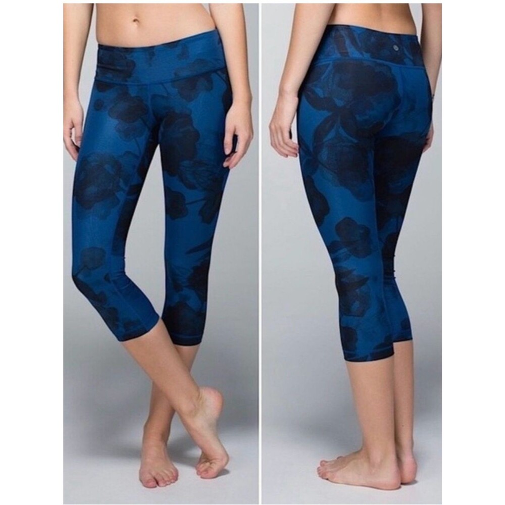 Lululemon Wunder Under Crop FullOn Luxtreme
Jumbo Inky Floral Black Inkwell 4